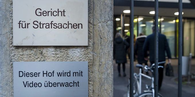 Ein 25-jähriger mutmasslicher Vergewaltiger muss sich vor dem Basler Strafgericht verantworten. (Archivbild) Ein 25-jähriger mutmasslicher Vergewaltiger muss sich vor dem Basler Strafgericht verantworten. (Archivbild)