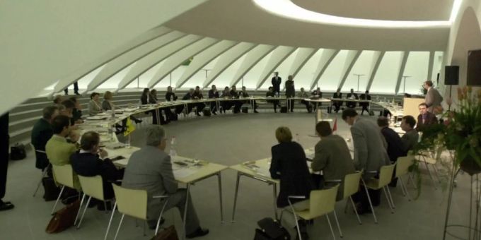 Die Regierung der Ostschweizer Kantone trifft sich mit der Spitze von SRG und SRF. (Symbolbild) ORK