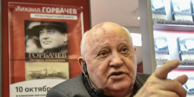Ex-Sowjet-Führer Michail Sergejewitsch Gorbatschow. Michail Sergejewitsch Gorbatschow Lungenentzündung
