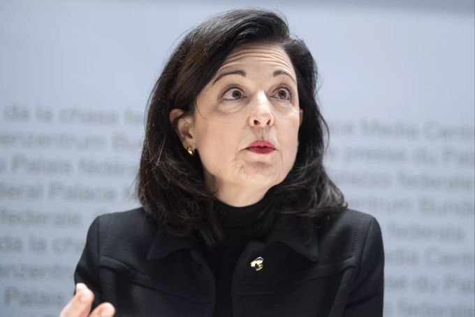 die Zürcherin Regine Sauter und... Regine Sauter