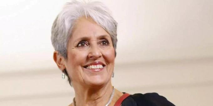 Joan Baez 2014 im La Moneda Palace in Santiago de Chile. Foto: Sebastian Silva/epa/dpa Joan Baez 2014 im La Moneda Palace in Santiago de Chile. Foto: Sebastian Silva/epa/dpa