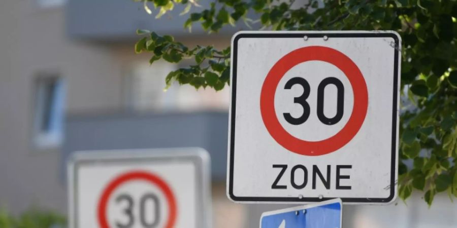 Tempo-30-Zone ja, Tempo-Zehn-Zone nein