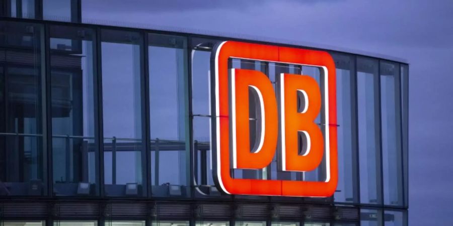 Logo am Berliner Bahntower