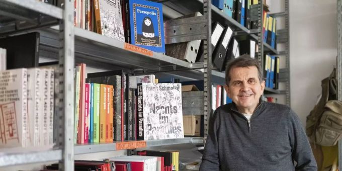 David Basler, Mitbegründer der Edition Moderne, Verlag für Graphic Novels und Comics, posiert für ein Porträt am 3. Dezember 2019 in seinem Ateiler in Zürich. moderne edition