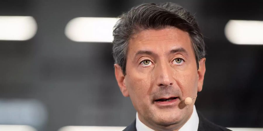 Post-Chef Roberto Cirillo hat in einem Interview skizziert, wie er sich die Post der Zukunft vorstellt. Künftig sollen sich Kunden am Schalter etwa zu Versicherungen beraten lassen können, sagte er. (Archivbild)