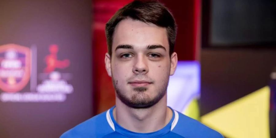 Niklas «NR7» Raseck, früher bei der TSG Hoffenheim, hat den FUT Champions Cup in Bukarest gewonnen. Foto: Christoph Soeder/dpa