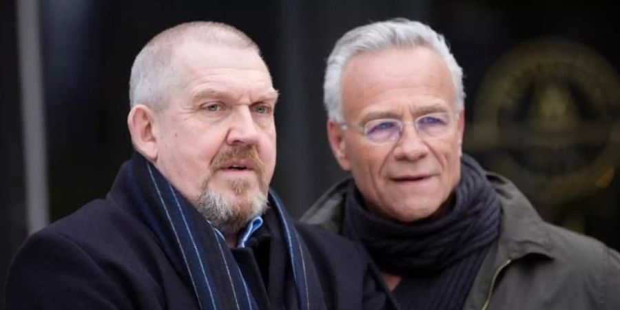 Dietmar Bär (l) und Klaus J. Behrendt bei den Dreharbeiten, die noch bis zum 19. Dezember laufen. Foto: Thomas Banneyer/dpa