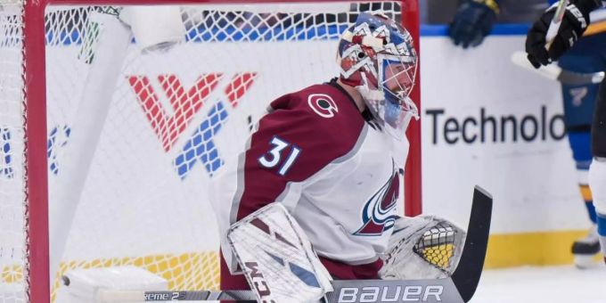 Philipp Grubauer steht in der NHL für die Colorado Avalanche im Tor. Foto: Richard Ulreich/CSM via ZUMA Wire/dpa Philipp Grubauer steht in der NHL für die Colorado Avalanche im Tor. Foto: Richard Ulreich/CSM via ZUMA Wire/dpa