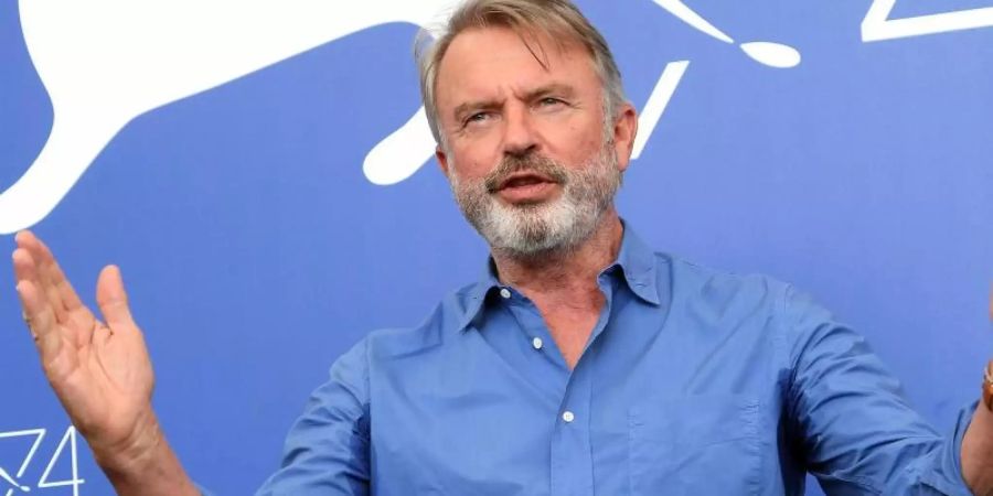 Schauspieler Sam Neill kommt 2017 zum 74. Filmfestival in Venedig. Foto: Claudio Onorati/ANSA/AP/dpa