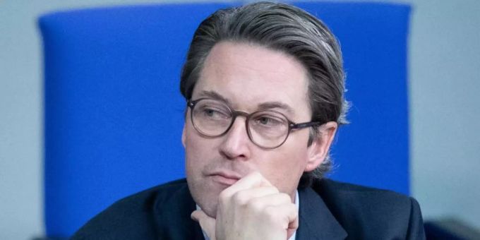 Andreas Scheuer (CSU), Bundesminister für Verkehr und digitale Infrastruktur, weist die Vorwürfe zurück. Foto: Kay Nietfeld/dpa Andreas Scheuer