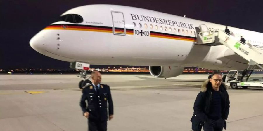 Bundesaussenminister Heiko Maas ist als erstes Mitglied der Bundesregierung mit dem neuen Flugzeug zu einem Staatsbesuch gestartet. Foto: Michael Fischer/dpa