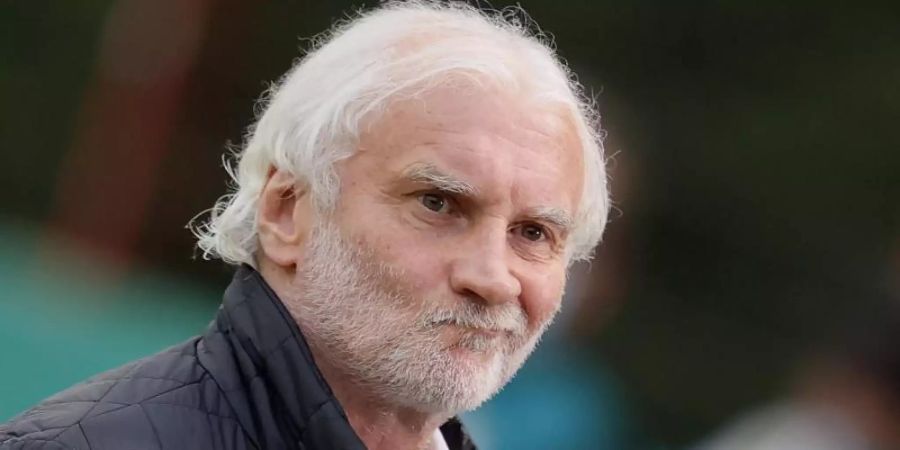 Angesäuert: Leverkusen-Sportchef Rudi Völler. Foto: Ronald Wittek/epa Pool /dpa