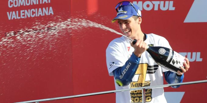 In seinem zweiten MotoGP-Jahr konnte Joan Mir (Suzuki) 2020 bereits den Weltmeistertitel feiern. (Archivbild) MotoGP Joan Mir Suzuki