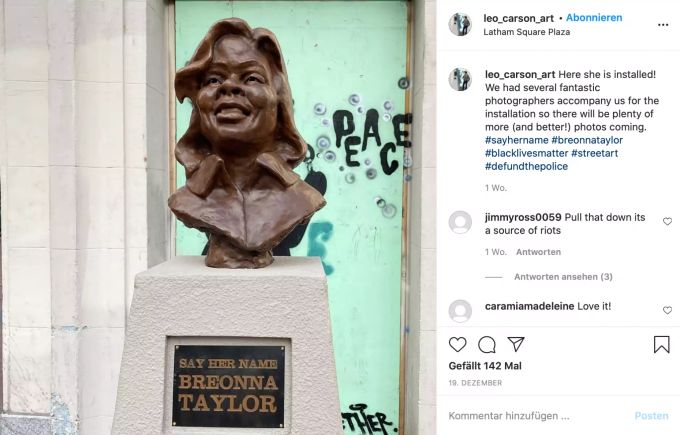 Die Statue von Breonna Taylor als sie frisch aufgestellt wurde. Breonna Taylor Statue