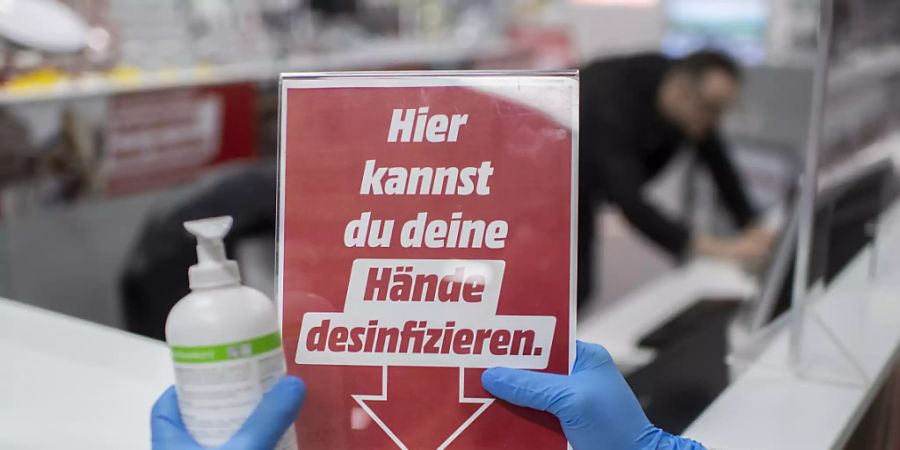 Die Hygienemassnahmen zur Bekämpfung des Coronavirus gelten weiterhin. (Archivbild)
