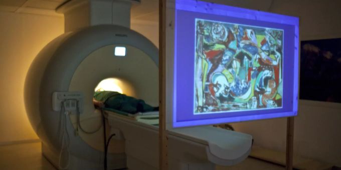 Neue Spule für die Magnetresonanztomographie wurde entwickelt. Magnetresonanztomographie