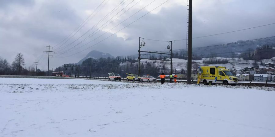 Weite SG: Mann von Zug erfasst – schwer verletzt