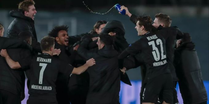 So freute sich Gladbach, trotz Niederlage gegen Real, über die Quali für das Achtelfinal der Champions League. Champions League