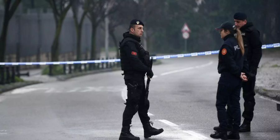 Montenegro Polizisten