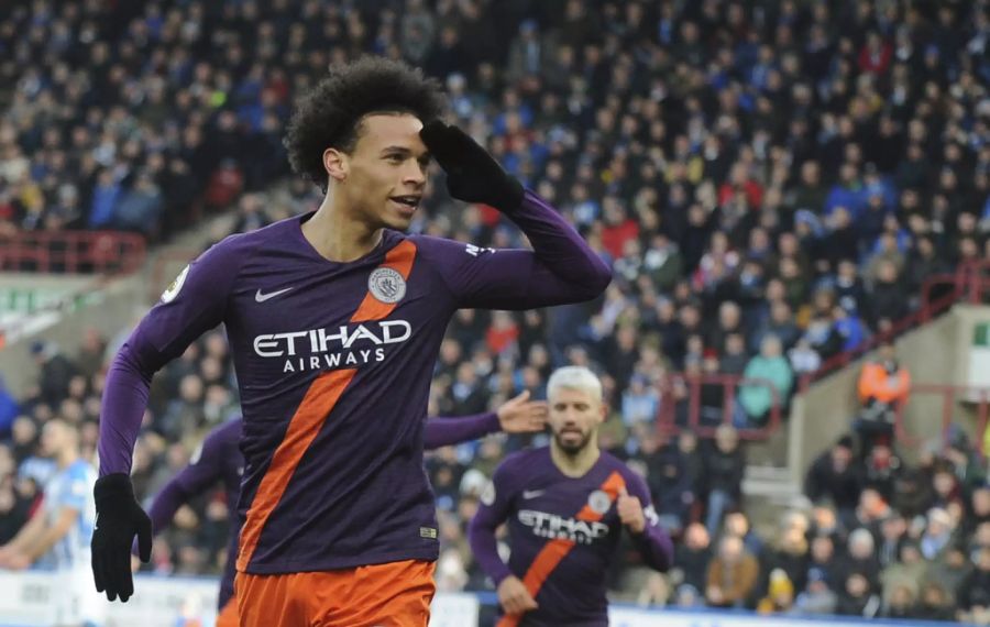 Bei Manchester City wird er 2018 zum besten jungen Spieler der Premier League gewählt.