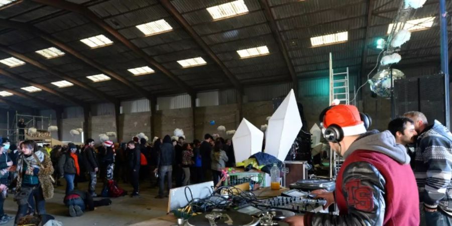 Illegale Techno-Party in Lieuron