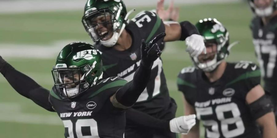 Die New York Jets haben sich in der NFL von ihrem Trainer getrennt. Foto: Bill Kostroun/AP/dpa
