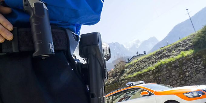 Die Walliser Kantonspolizei hat zwei mutmassliche Drogenhändler aus der Region St-Maurice dingfest gemacht. (Archivbild) kapo wallis