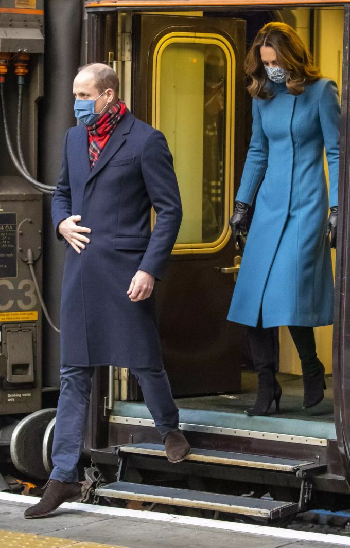 William und Kate kommen mit dem Royal Train in Edinburgh an. william, duke of cambdrige
