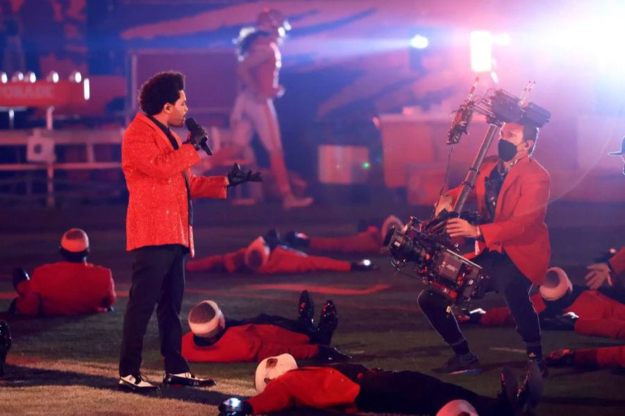 The Weeknd bei der Halbzeit-Show des Super Bowls.