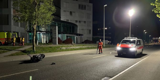 Motorradunfall in Schlieren.