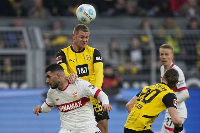 Der BVB kassiert in der Bundesliga eine schmerzhafte 1:2-Pleite gegen den VfB Stuttgart. BVB VfB Stuttgart Bundesliga