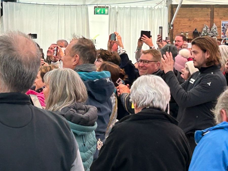 Toni Brunner feiert in Adelboden mit.