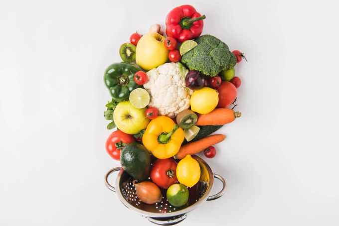 Früchte und Gemüse sind für eine ausgewogene Ernährung essenziell. Gemüse Früchte