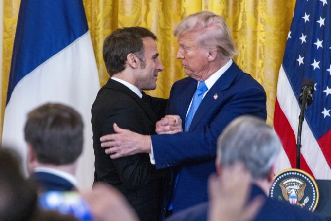 Zuletzt sprach Donald Trump mit Emmanuel Macron über die Ukraine und die Entsendung möglicher Friedenstruppen in das Gebiet. Trump Ukraine