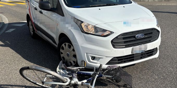 Bei der Kollision wurde ein Velofahrer verletzt. Kollision Weinfelden