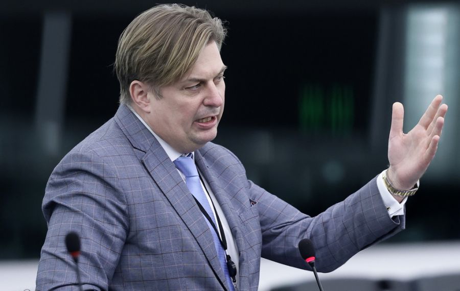 Ein Assistent des AfD-Politikers soll Maximilian Krah wird als Spion verdächtigt.