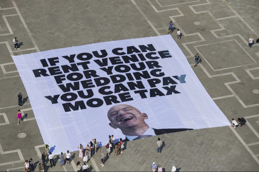 In Venedig wurde schon seit geraumer Zeit gegen die geplante Mega-Hochzeit von Jeff Bezos protestiert.