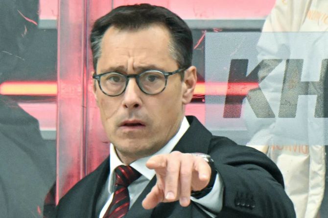 Guy Boucher Slapshot