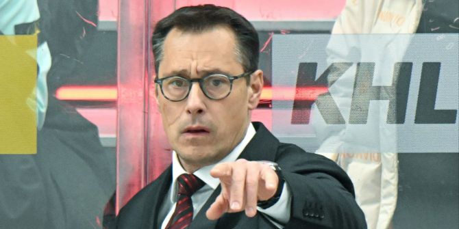 Guy Boucher Slapshot