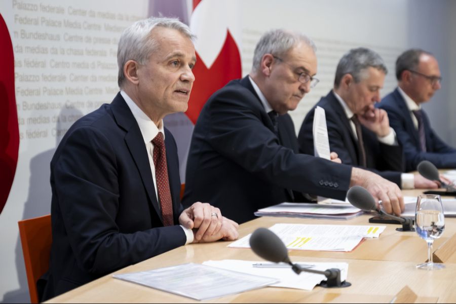 Der Bundesrat hat entschieden, die Vorlage in der Schweiz nicht dem obligatorischen Referendum zu unterstellen.
