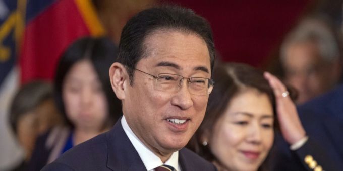 Japans Ministerpräsident Fumio Kishida soll Medienberichten zufolge am Ukraine-Gipfel Mitte Juni in der Schweiz teilnehmen. (Archivbild) Japan Ministerpräsident Fumio Kishida