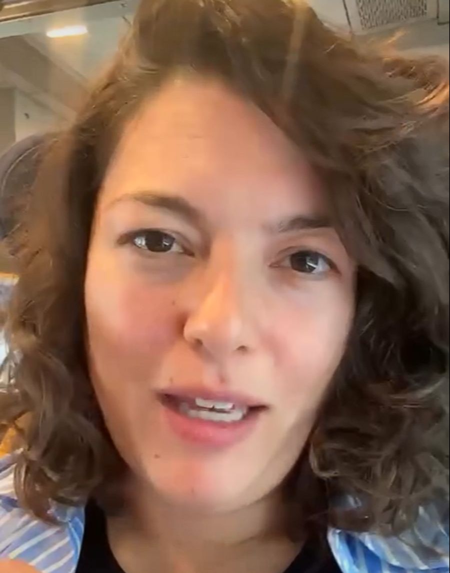 SP-Nationalrätin Tamara Funiciello schiesst auf Instagram gegen die Schweizer Behörden.