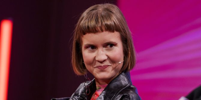 Caroline Wahl