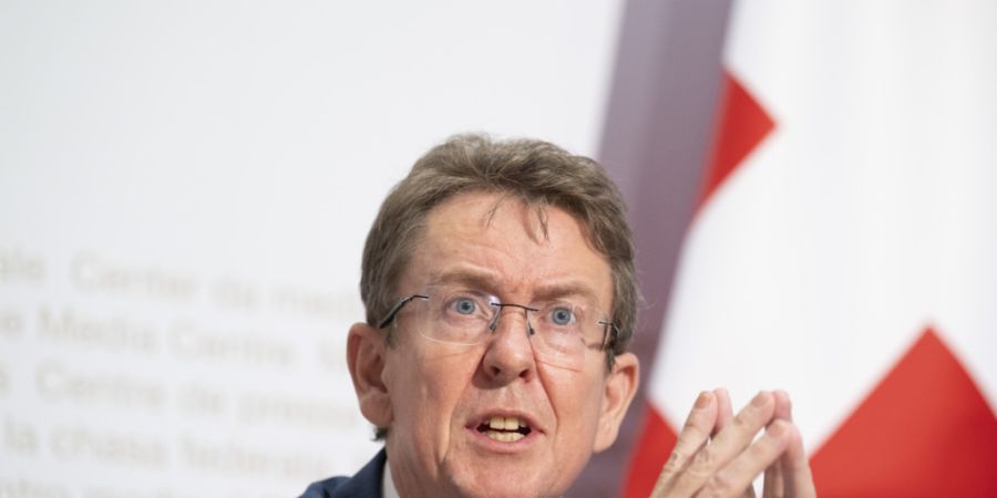 Der Bundesrat - im Bild Umweltminister Albert Rösti - schnürt nach dem heissen und trockenen Sommer ein Millionen-Hilfspaket zugunsten des Waldes und der Landwirtschaft.