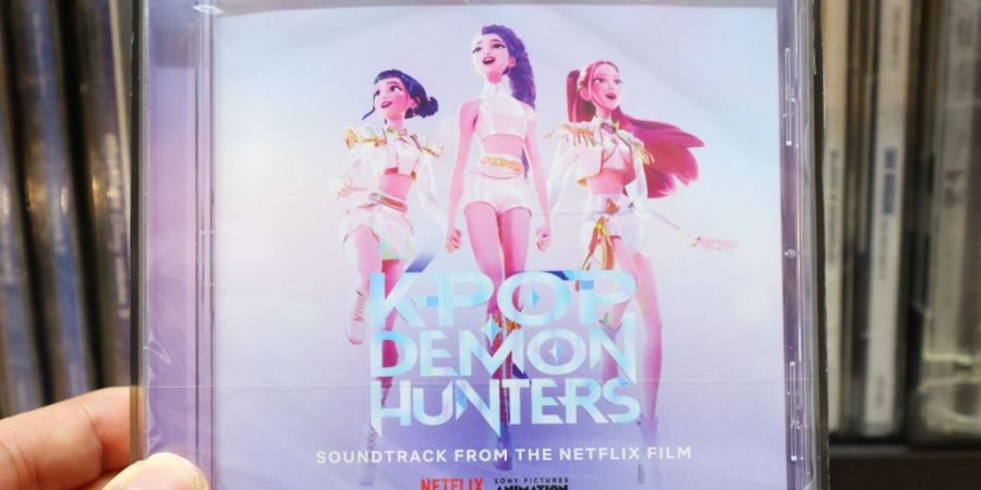 KPop Demon Hunters gewann Mitte März unter anderem zwei Oscars (Bester Animationsfilm; Bester Filmsong («Golden»)) und holte bei den Grammys Anfang Februar den Preis «Best Song Written...