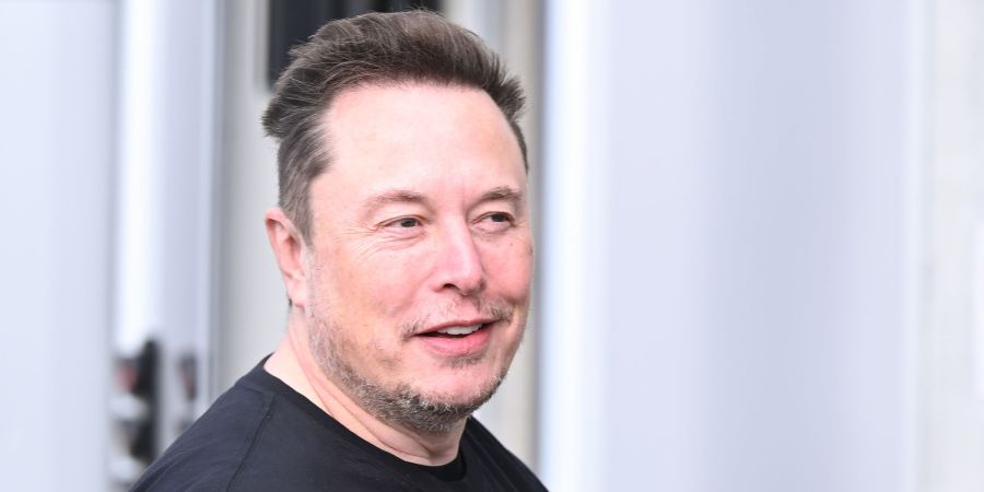Musk stellt neue Version seines Chatbots Grok vor