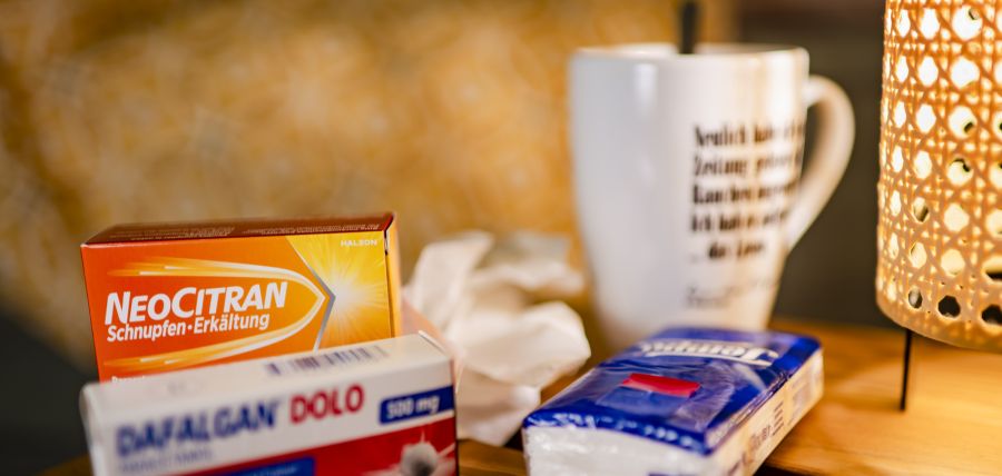 Gemäss der Abteilung für Infektionskrankheiten des Spitals Wallis könnte der Höhepunkt auch dieses Jahr auf die Zeit der Festtage fallen. (Archivbild)