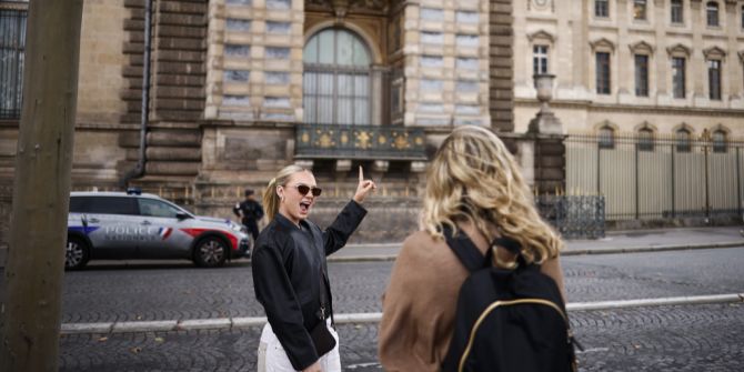 Touristen am Louvre