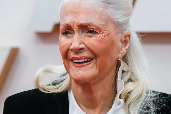 Diane Ladd dies at 89