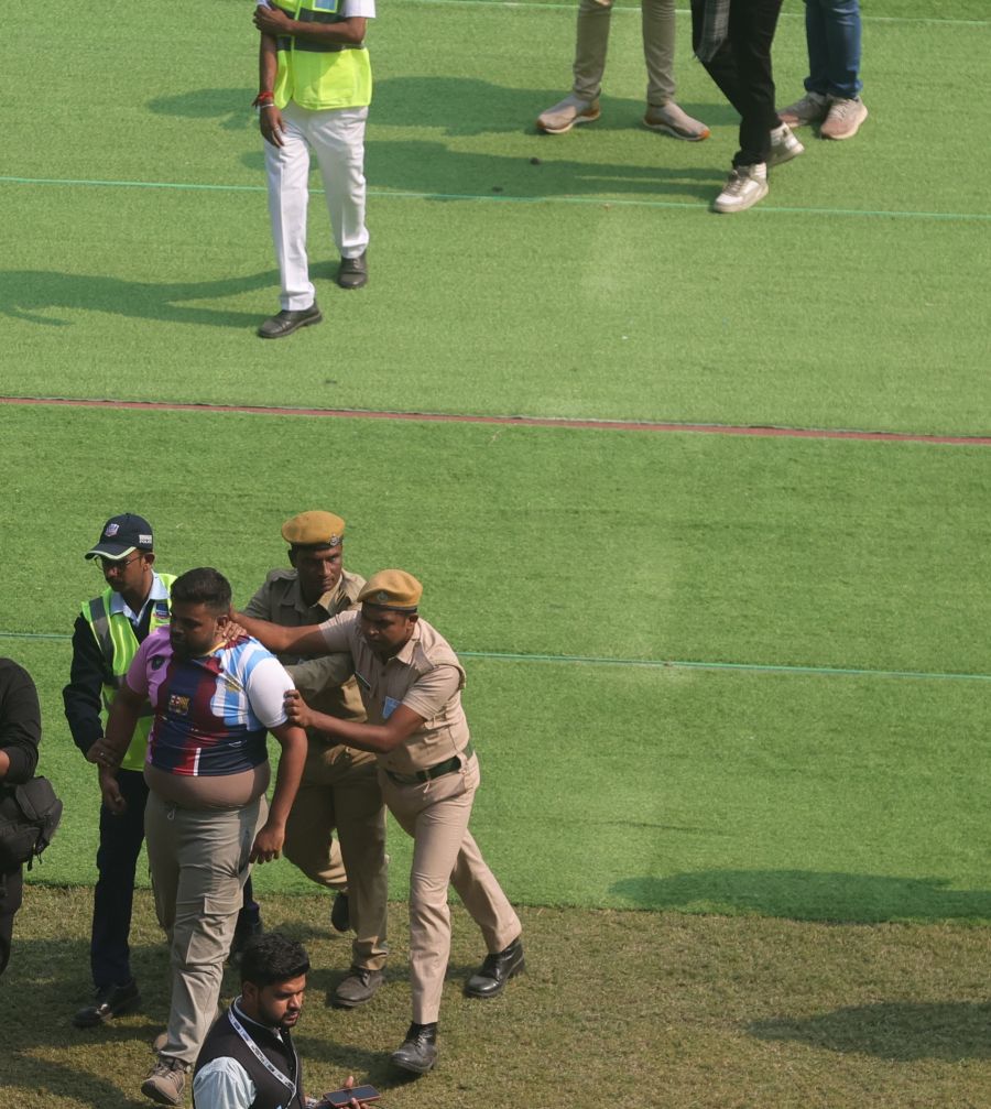 In der Arena kam es sogar zu Festnahmen.